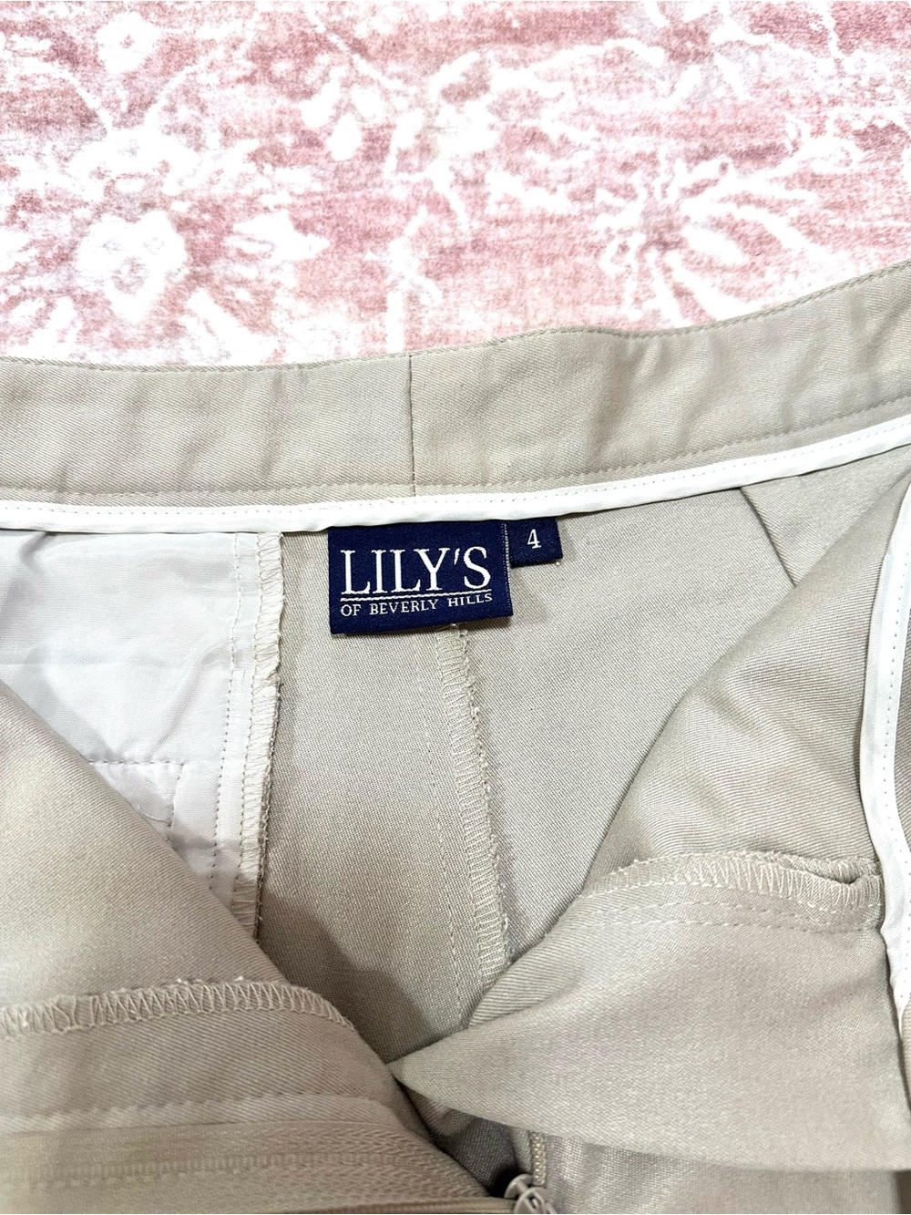 Vintage ⚜️ Lily’s Beverly Hills Tan High Waist Shorts - Picture 5 of 11
